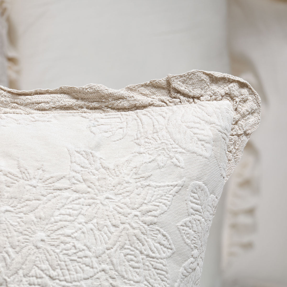 zoom taie adele avec bordure dentelle crochetée coloris lin #Couleur_BEIGE LIN