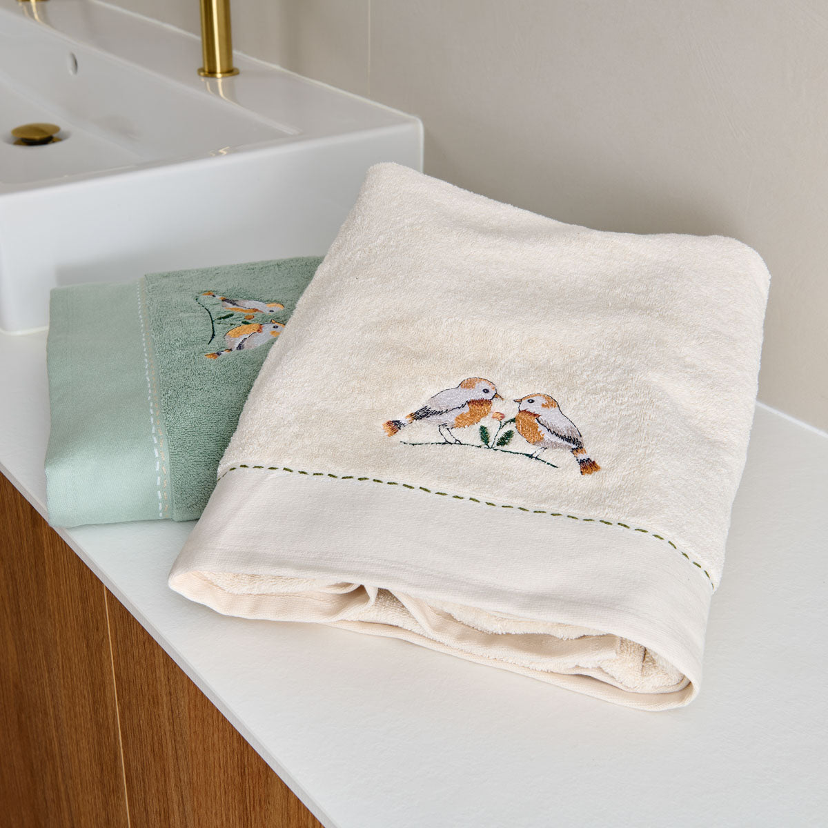 Draps de bain Doux Refuge Lin et Céladon en éponge de coton brodée