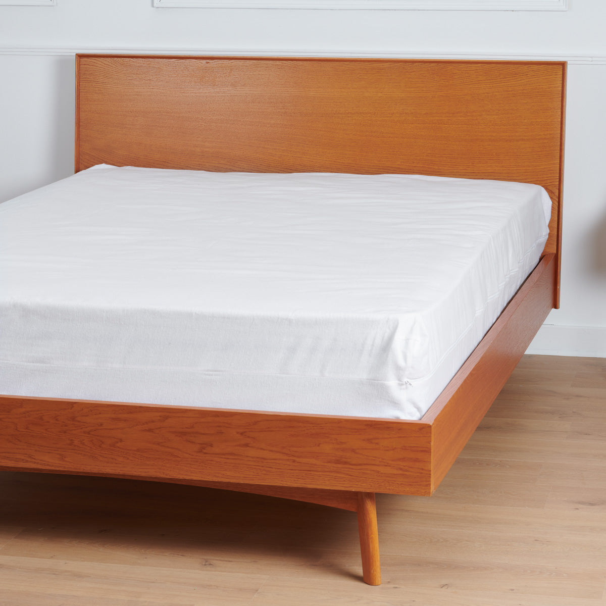 Rénove-matelas imperméable Céline installé sur le matelas.