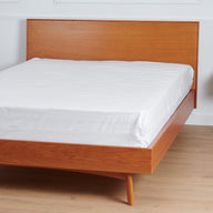 Rénove-matelas imperméable Céline installé sur le matelas.