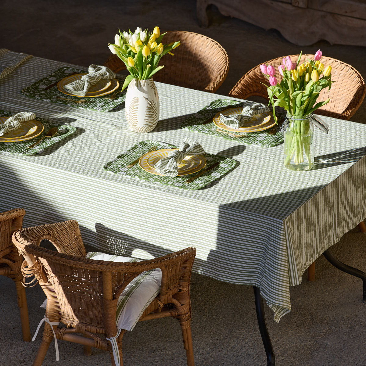 nappe à rayures vue du dessus #Couleur_RAYE