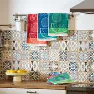 Lot de 3 essuie-mains en coton épais 440 g/m². Très absorbants, parfaits pour le séchage des mains en cuisine.
