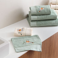 Linge de bain doux refuge lin et celadin avec broderie oiseaux et liteaux fantaisie